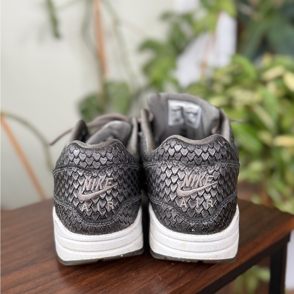 Nike Air Max 1 Reptile Metallic Pewter Silver Shoes - Picture 3 of 7